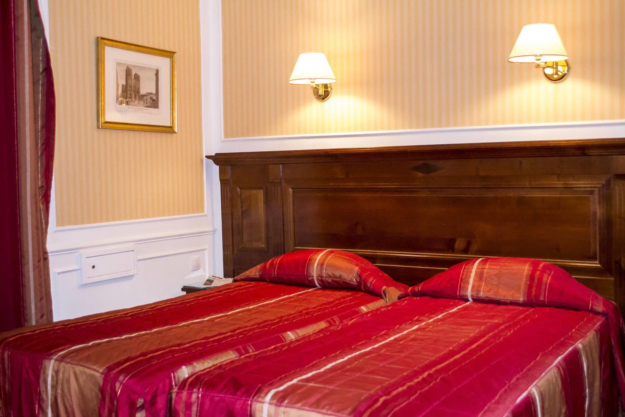 Hotel Touring Opera Paris Exteriör bild
