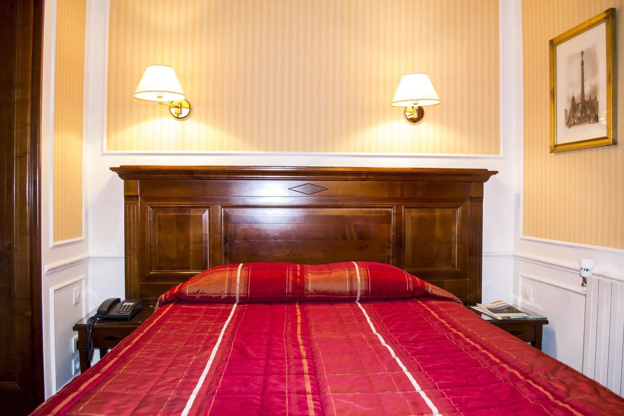 Hotel Touring Opera Paris Exteriör bild
