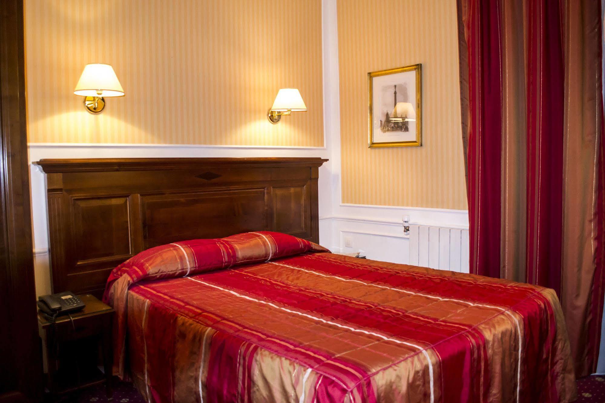 Hotel Touring Opera Paris Exteriör bild